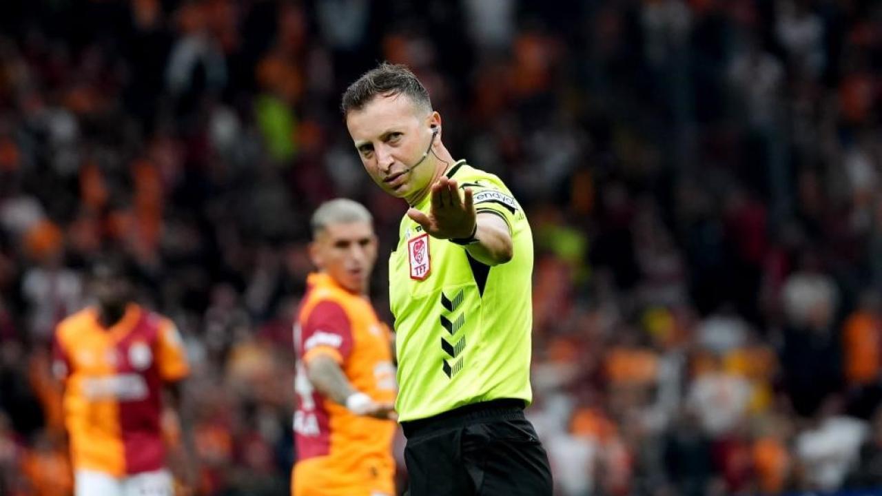 FB - GS Derbisine Sürpriz Atama! Fenerbahçe-Galatasaray Maçını Kim Yönetecek: Taraftarların Tepkisi Ne Oldu?