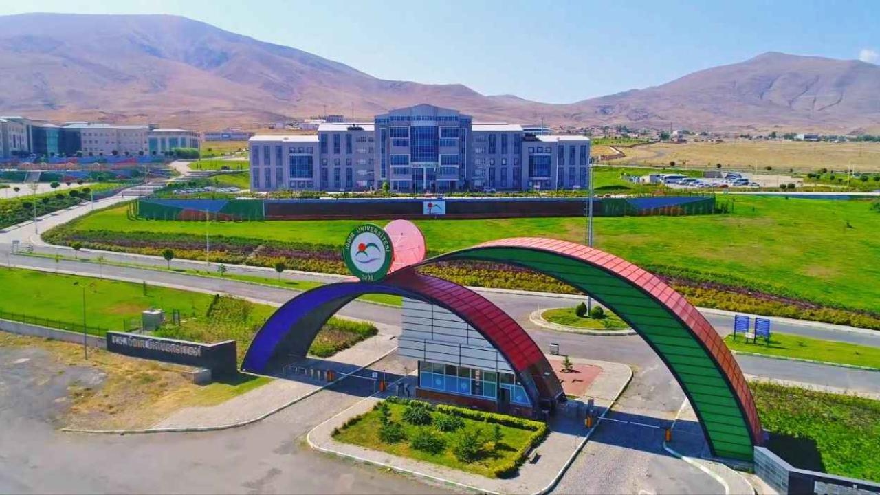 Iğdır Üniversitesi'nden Çığır Açan Akademik Alım: 18 Öğretim Üyesi Aranıyor! Şartlar Çok Özel: Pygmalion Etkisi'nden Havacılık Güvenliğine Kadar Uzmanlar Aranıyor!