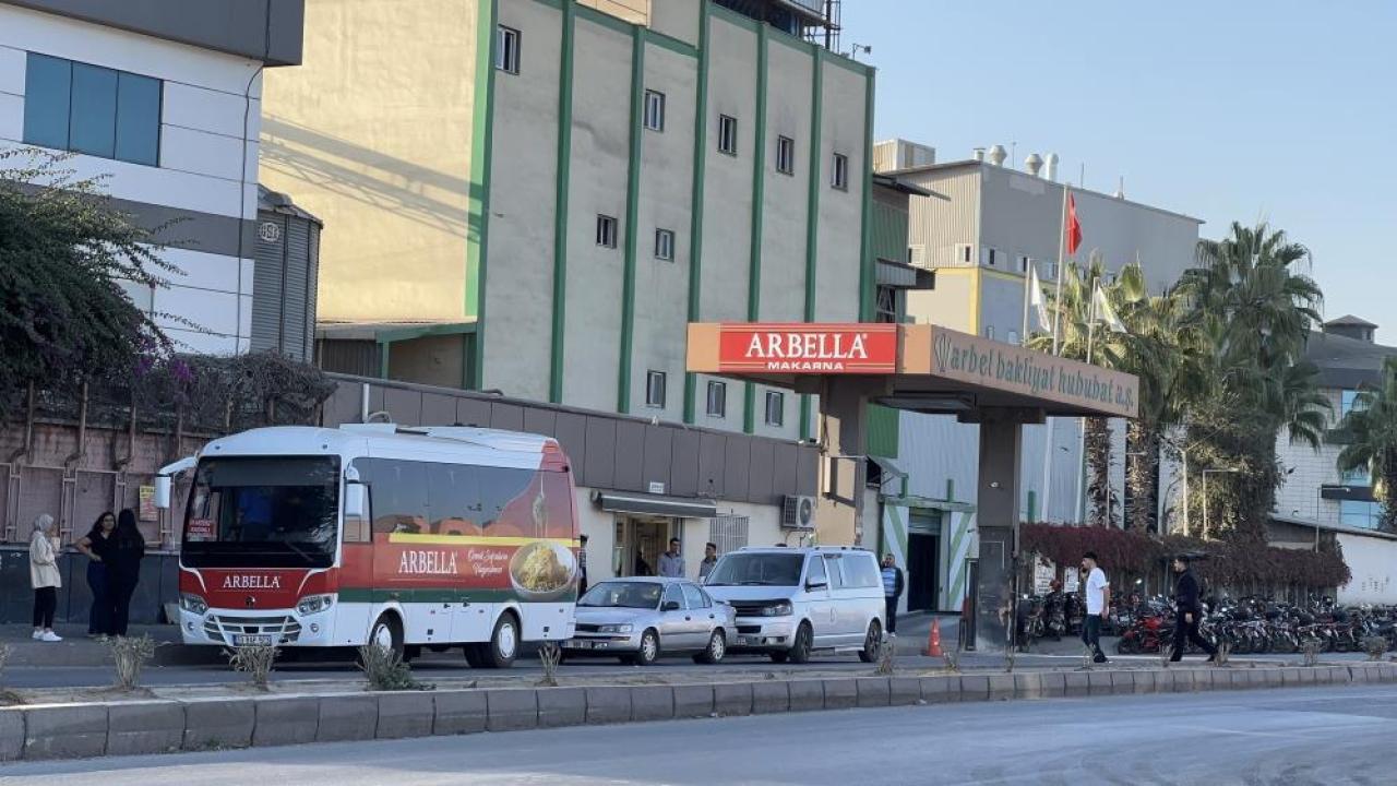 Makarna fabrikasında zirai ilaç zehirlenmesi: 11 işçi hastaneye kaldırıldı