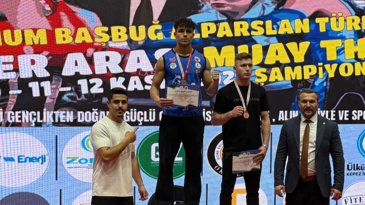 Muay Thai Şampiyonası'ndan Çanakkale'ye TAM 3 ALTIN MADALYA!