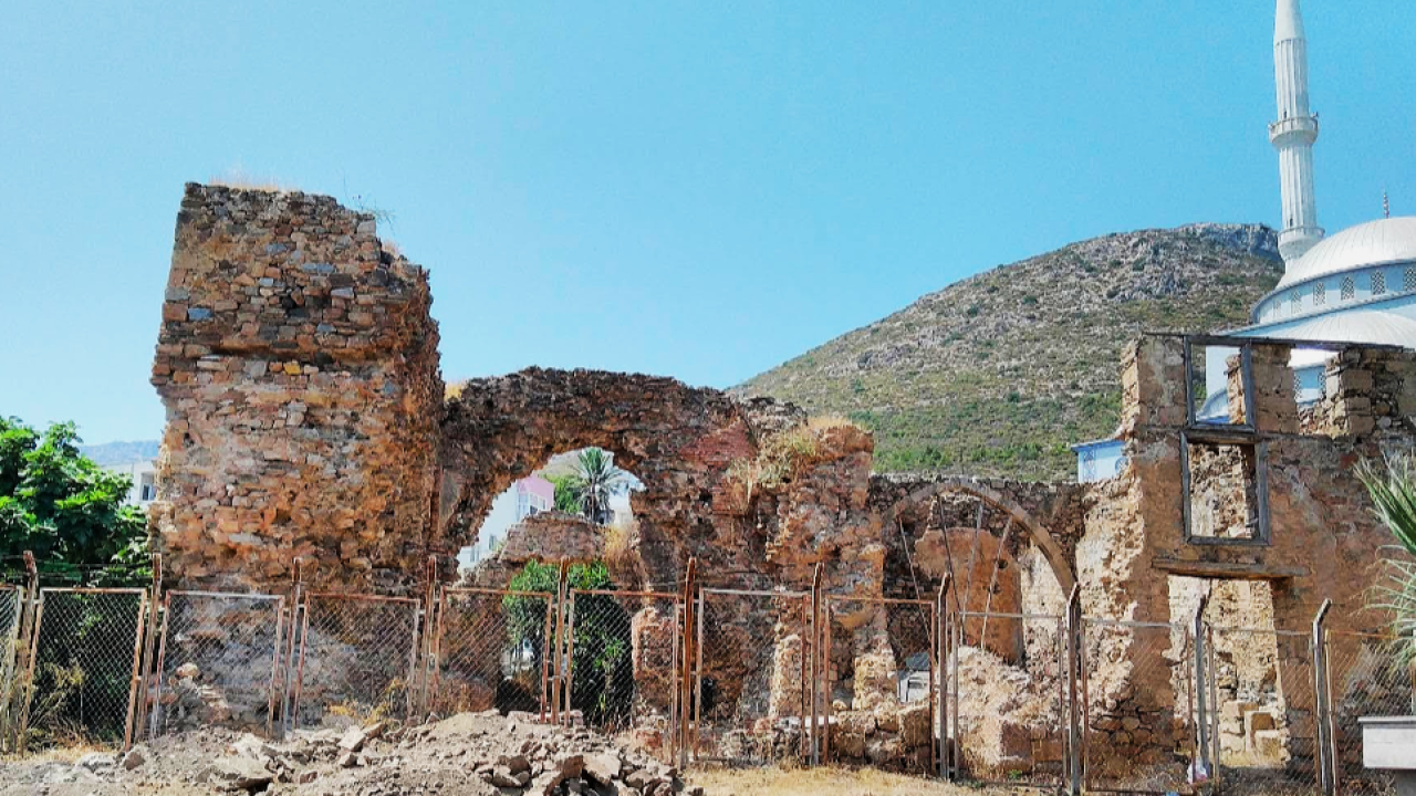Türkiye'nin Tarihi Hazineleri Sınırda: 4 İlde Sit Kararları, Koruma mı, Taviz mi?