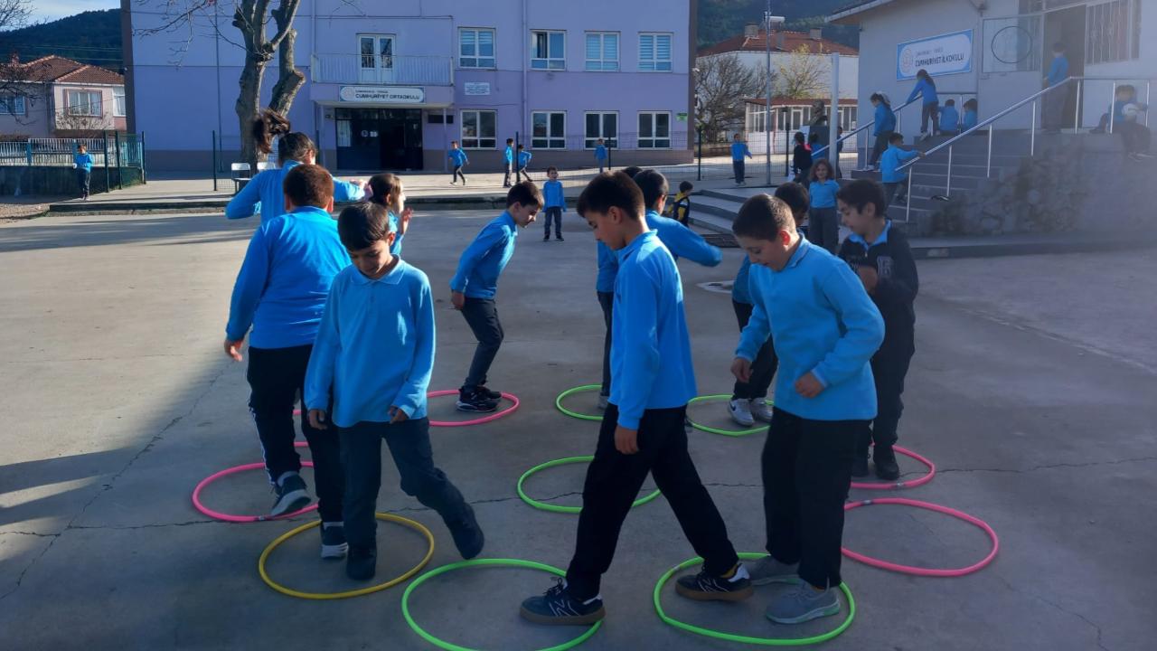 Yenice Cumhuriyet İlkokulu'nda İş Birliği Dersleri
