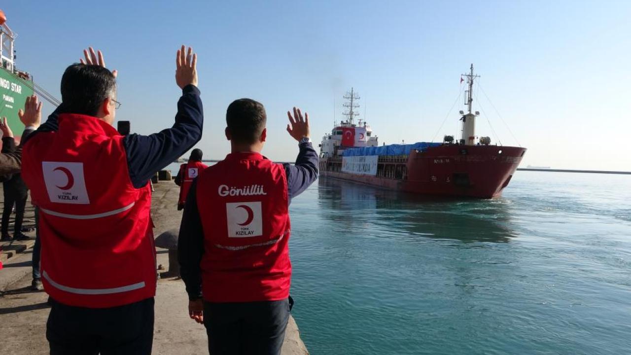 19. İyilik Gemisi Gazze’ye insani yardım için Mersin’den yola çıktı