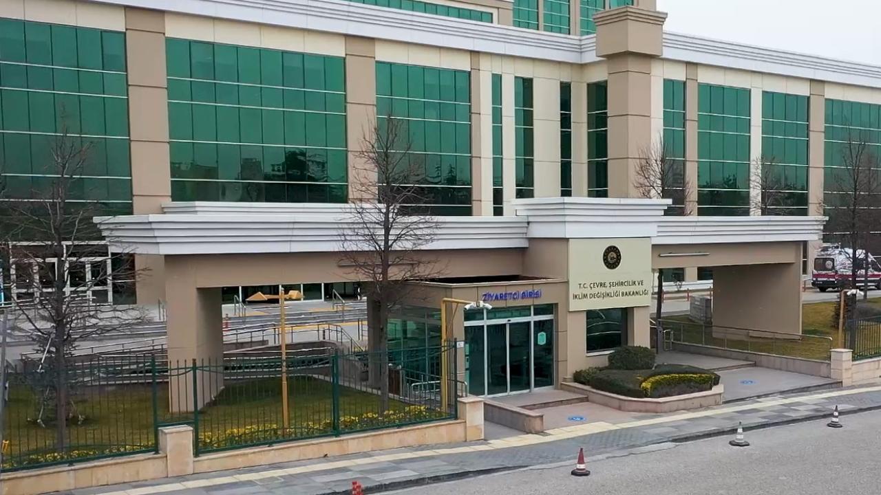 Ankara’da Hareketli Gece! O Bakanlıkta İsimler Tek Tek Değişti