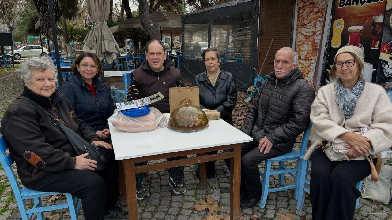 Bozcaada Belediyesi'nden engel tanımayan yüreklere ziyaret
