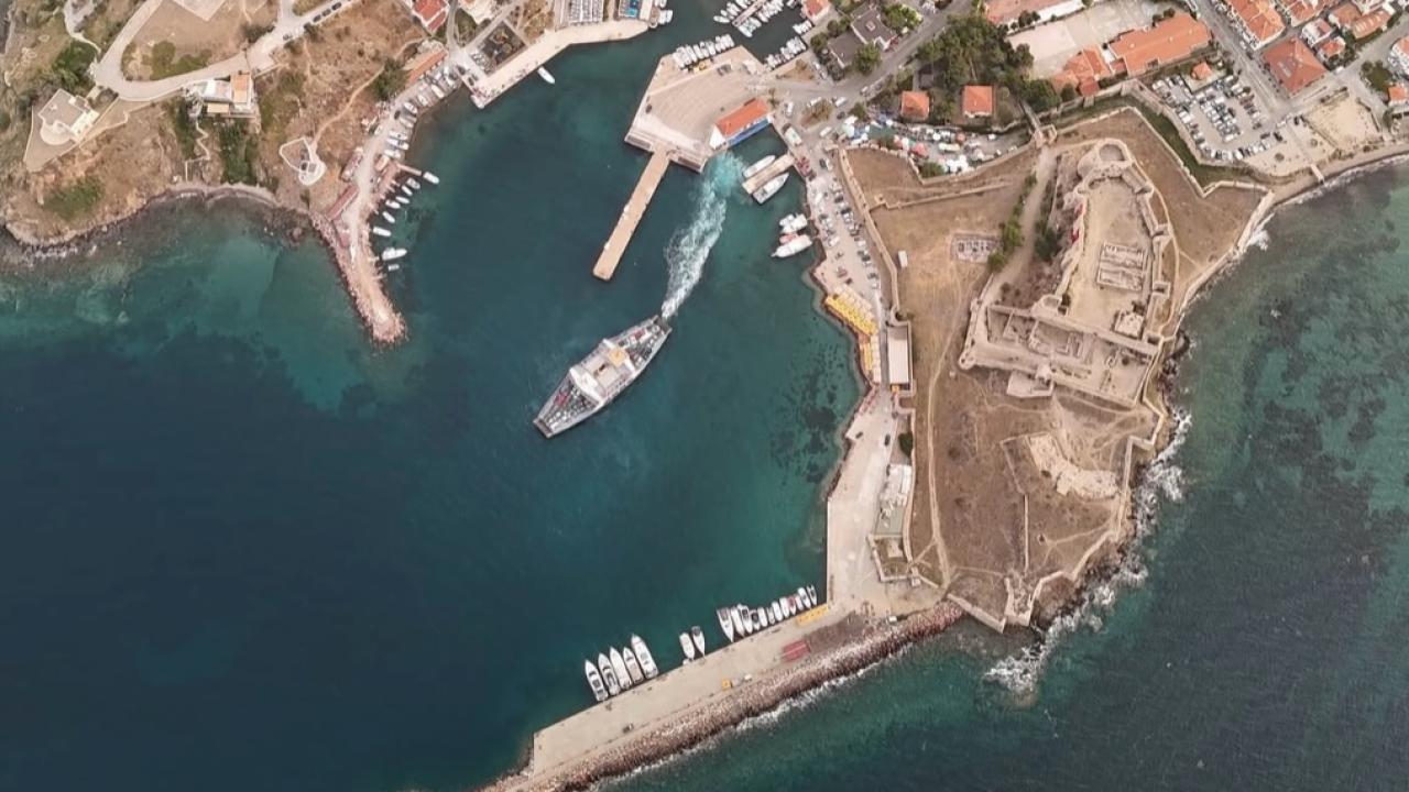 BOZCAADA LİMANINDA BÜYÜK DEĞİŞİM! Mendirek Uzuyor, Yatlar Güvenli Sığınma Alanına Kavuşuyor!