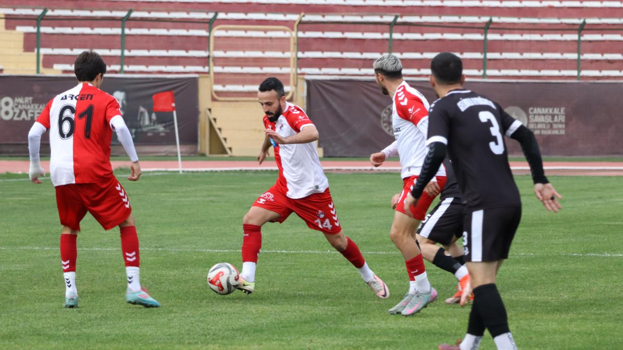 LİDER DURDURULAMIYOR! Çanakkalespor'dan Lige Damga Vuran 4 GOL! İmparator Gümbür Gümbür!