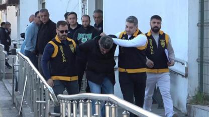 Adana'da Akılalmaz Olay: Sahte Kimlikle Konferanslar Veren Cinayet Firarisi Villada Kıskıvrak Yakalandı