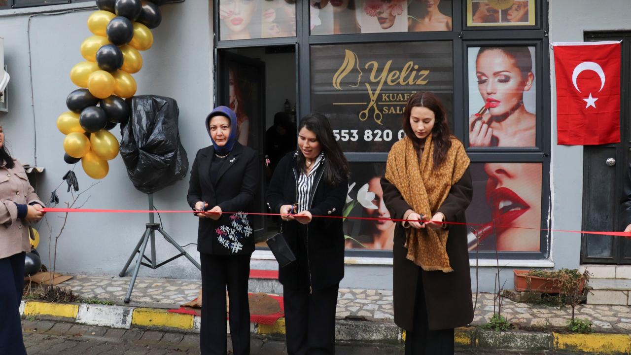 Başkan Çelik’ten Esnafa Tam Destek: Kalkım'da Yeliz Kuaför Hizmete Açıldı