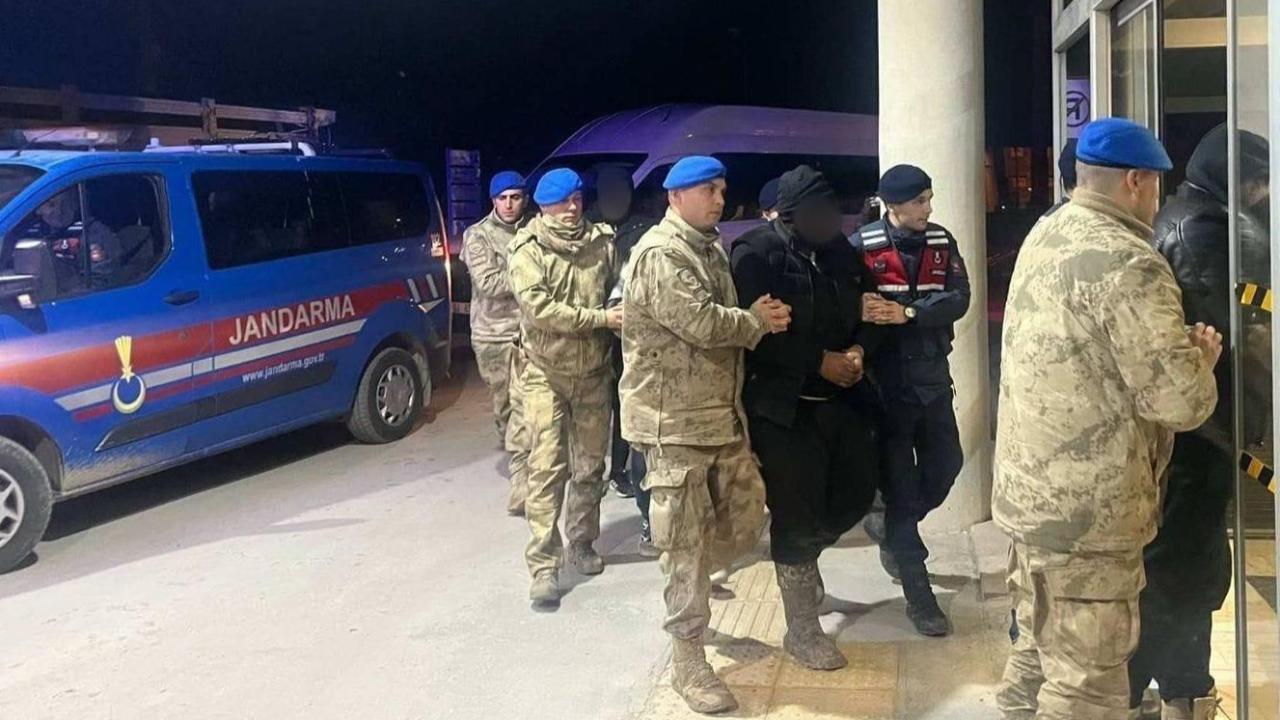 Çanakkale'de İnsan Kaçakçılarına Ağır Darbe: 5 Tutuklama, Çok Sayıda Gözaltı!