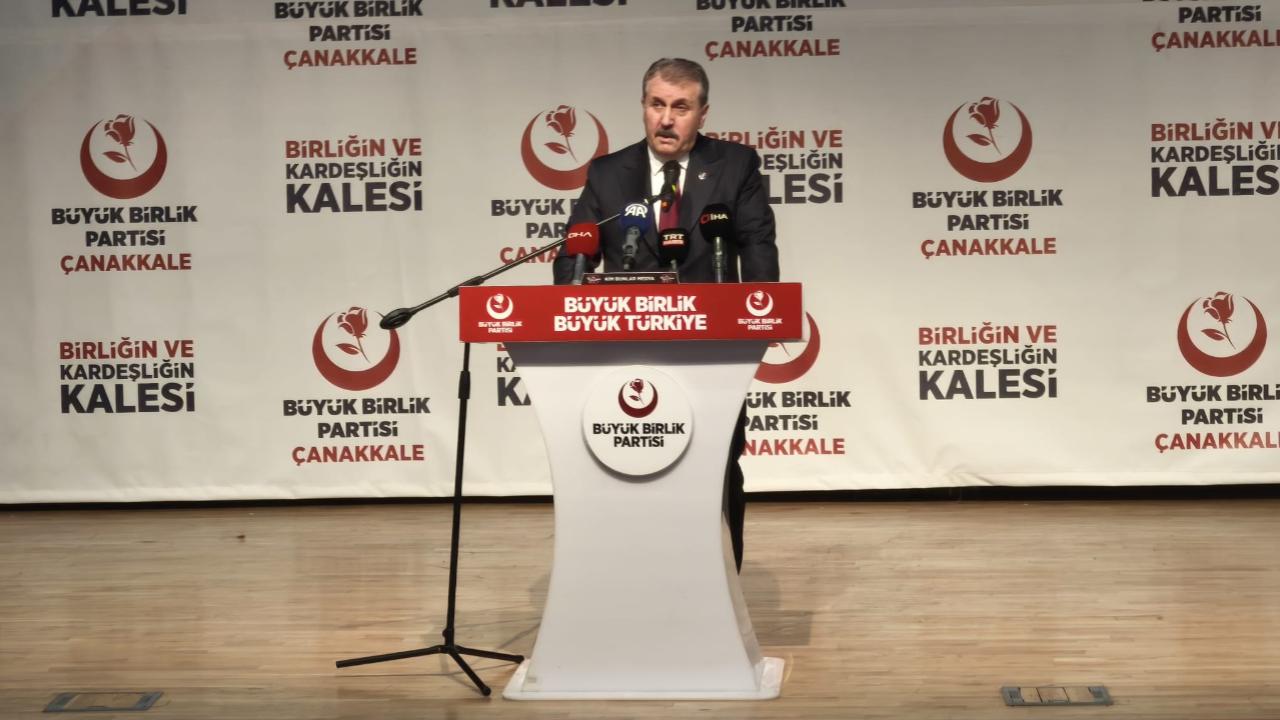 Destici Çanakkale’den Kapıyı Gösterdi: "Şerefli Kimliği Bırakın, Defolun Gidin!"