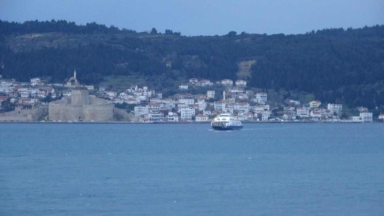 Fırtına Gitti, Trafik Geldi: Çanakkale Boğazı'nda 45 Saat Sonra Boğaz Hattı Gemi Geçişlerine Açıldı