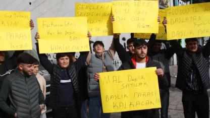 Gençlerden başlık parası isyanı: "Kibar Feyzo 50 yıl önce bu günü anlattı"