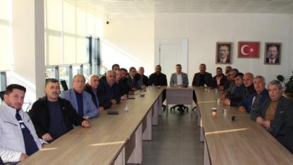 İl Başkanlığı’nda "Hizmet" Trafiği! Muhtarlar İstedi, Başkanlar Not Aldı