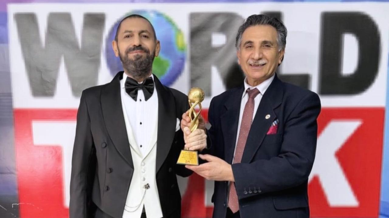 Dünyaca ünlü yazar ve barış aktivisti Akif Manaf, bireyselden küresele barış vizyonuyla yürüttüğü 50 yılı aşkın çalışmaları ve öncülük ettiği projeleriyle World Turk TV Küresel Barış Ödülü’ne layık görüldü.