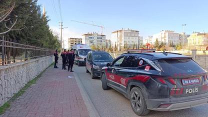 Kavga sırasında bacağına demir çubuk saplandı!