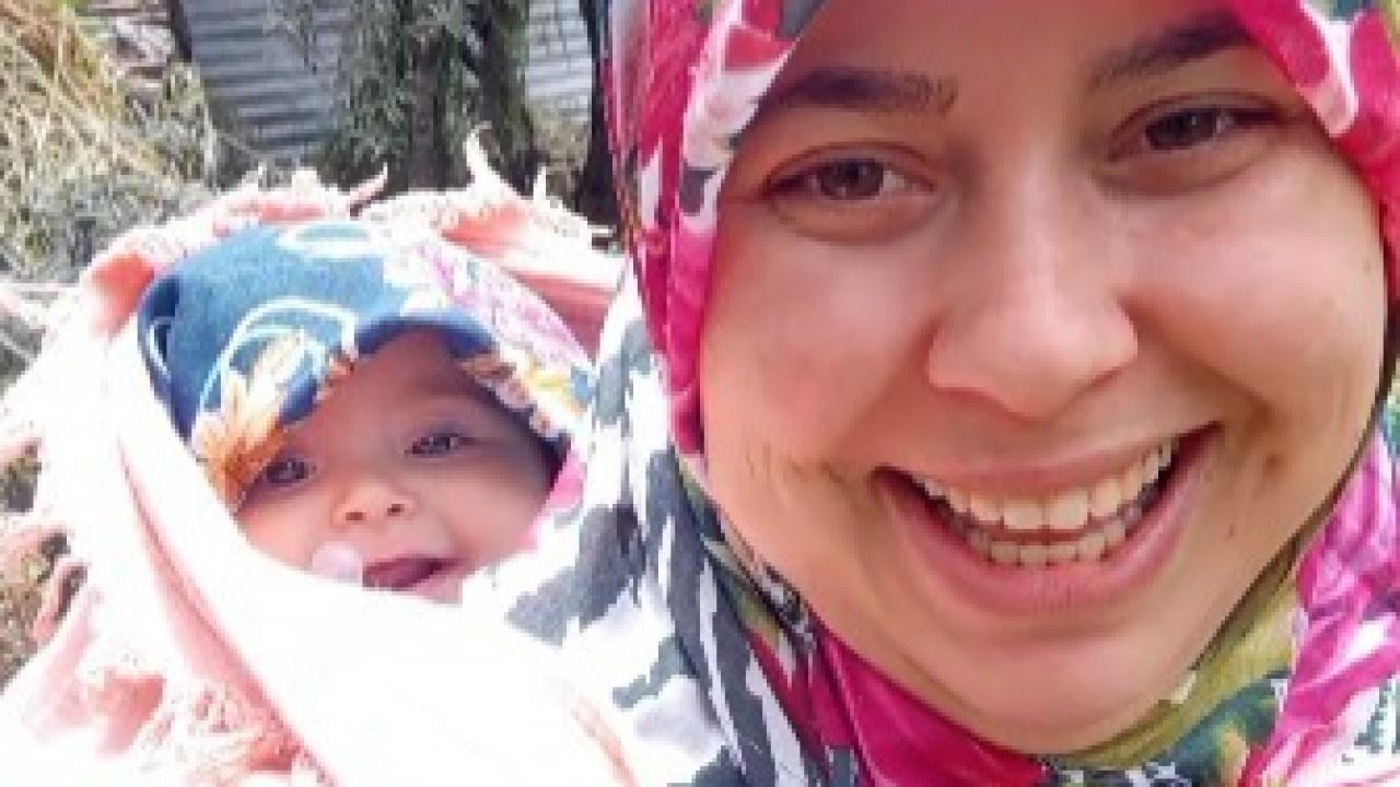 Annesinin Sırtında Dünyayı Keşfeden 7,5 Aylık Gökçe’nin Macerası Gündem Oldu