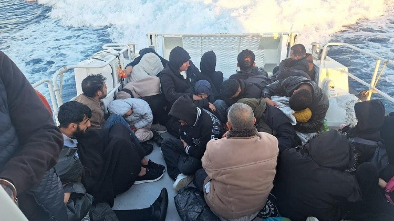 Ayvacık Açıklarında Şoke Eden Hareketlilik: 9 Çocuklu O Bottan Ne Çıktı?