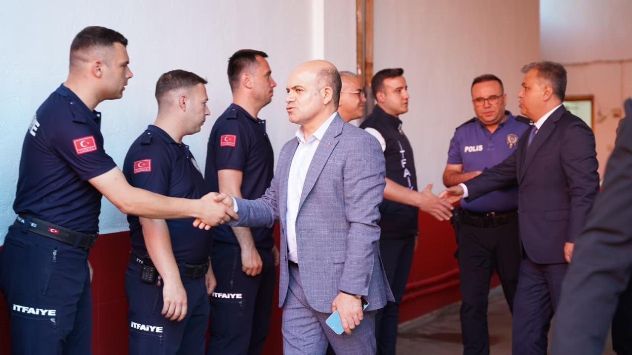Çan’da Bayram Mesaisi Dikkat Çekti… Protokolün İlk Durağı Görev Başındaki Ekipler Oldu