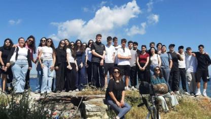 Lise öğrencileri sulak alanlarda kuşları gözlemledi
