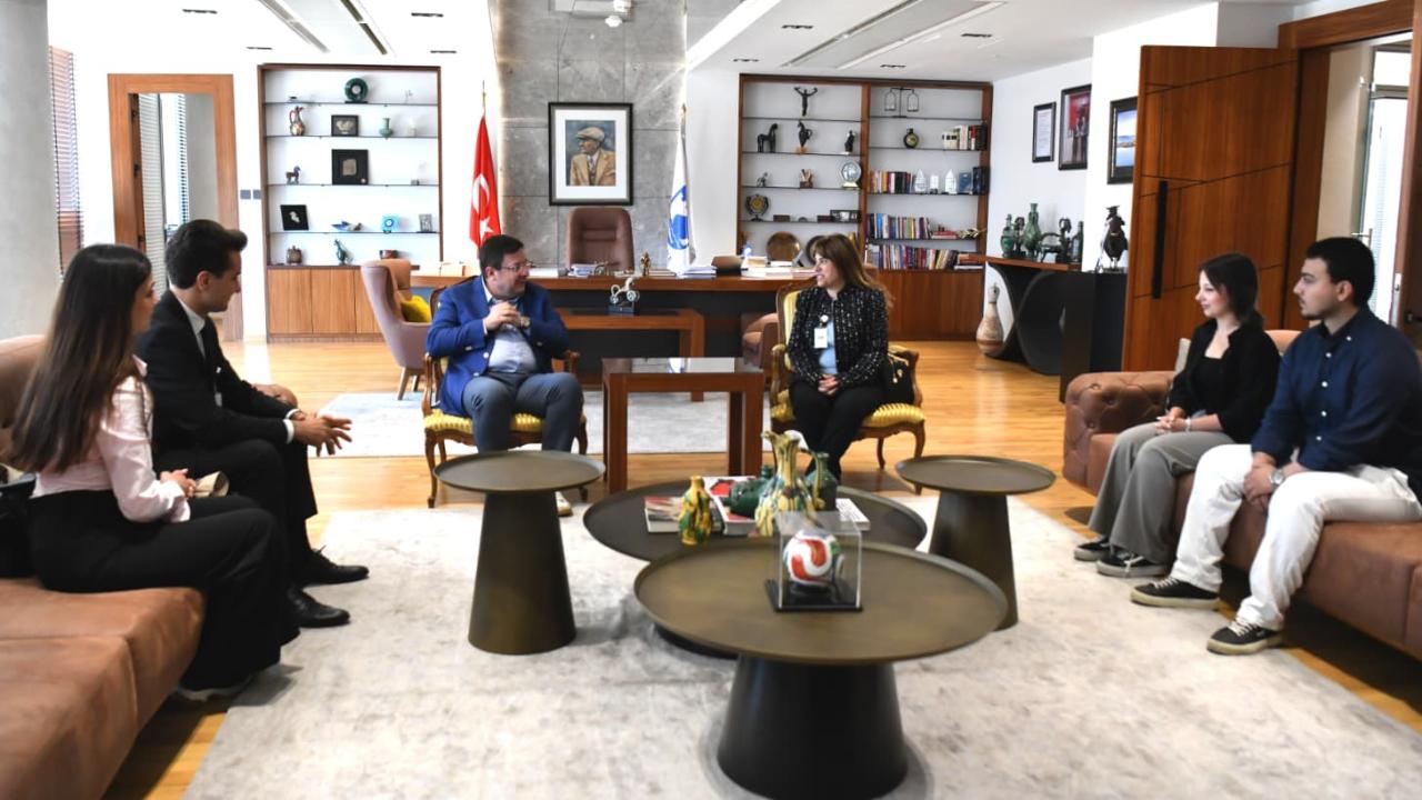 LÖSEV’li Gençlerden Başkan Muharrem Erkek’e 19 Mayıs Ziyareti