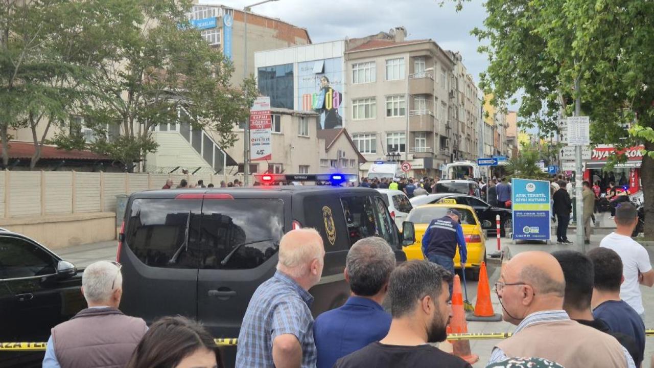 Silahlı kavga ihbarına giden 2 polis şehit oldu
