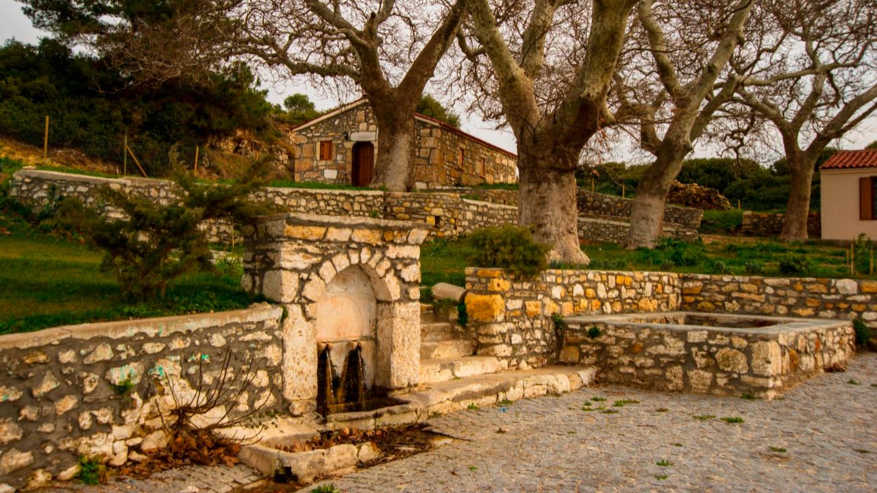 Bozcaada’da Sessizliğin İçinde Saklı Bir Sır! Ayazma Manastırı Neden “Kutsal Nokta” Olarak Anılıyor?