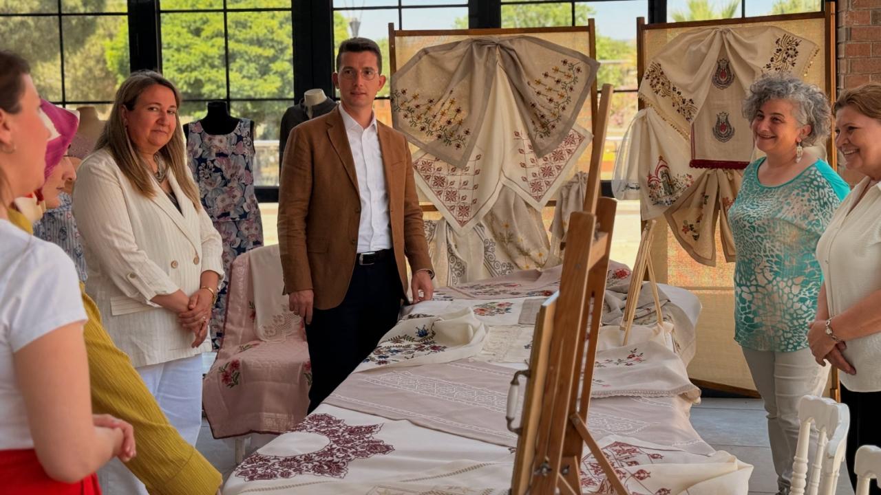 Çanakkale’de Göz Kamaştıran Sergi! El Emeği Eserler Ziyaretçileri Büyüledi
