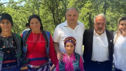 Çanakkale'de Karadeniz Coşkusu! Dikmen Köyündeki Şenlik Renkli Görüntülere Sahne Oldu