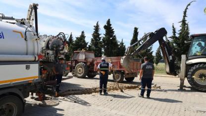 Gelibolu Belediyesi’nden sabahın ilk ışıklarında yoğun çalışma mesaisi