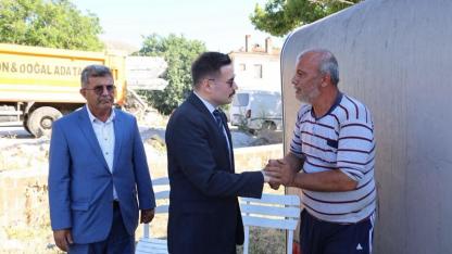 Gökçeada’da duygulandıran anlar… Kaymakam Acar o evlere gitti