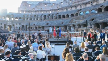 Roma’nın Kalbinde Çanakkale Rüzgarı: Dünyaca Ünlü Troya Efsanesi Kolezyum’da Görücüye Çıktı!