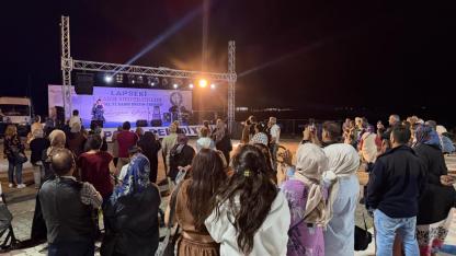 Çanakkale’de Kadın Emeği Festivali: Ünlü Sanatçılar Dora ve Ahmet Altınbaşak Lapseki’yi Salladı!