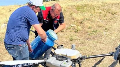 Çanakkale’de çekirge istilasına karşı havadan müdahale