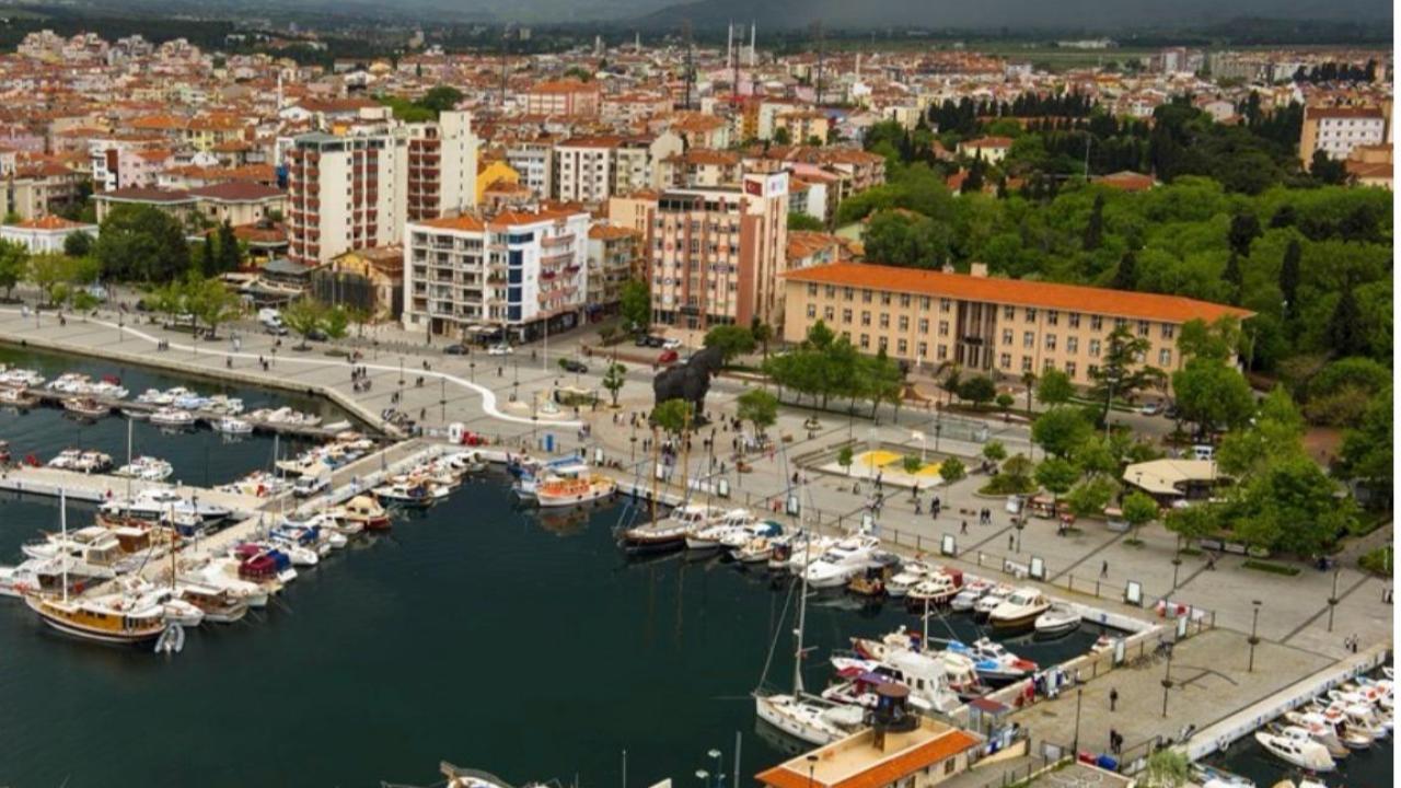 Turist Geçiyor, Çanakkale Kalıyor