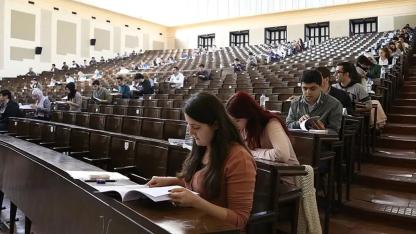 Üniversitede Sınav Krizi Mi? 5 Günlük Süre Detayı Dikkat Çekti! Öğrenciler Nasıl Etkilenecek?