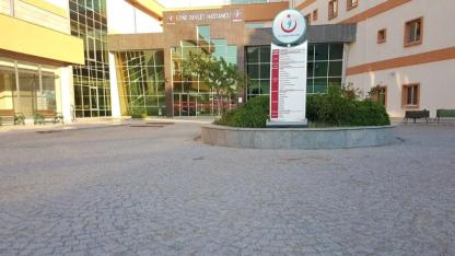 Ezine Devlet Hastanesi'nde Bebek Cesedi Bulundu